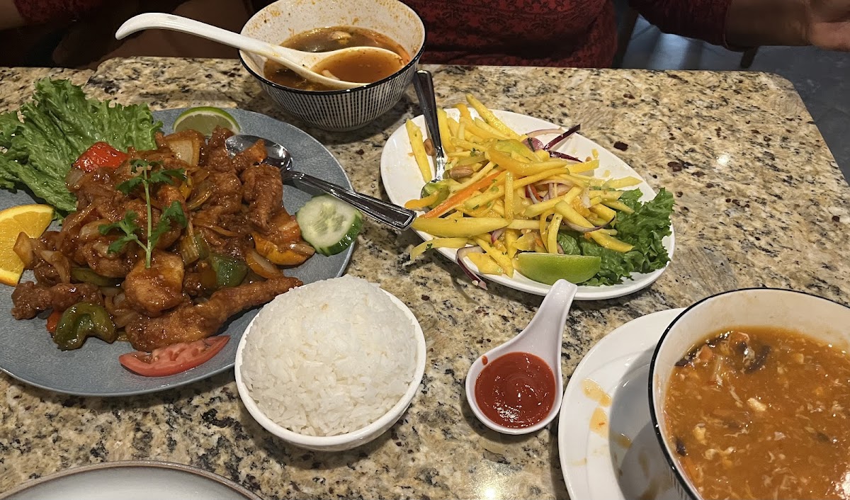 Thai On Rock | Authentic Thai Restaurant Scarborough Ontario-4